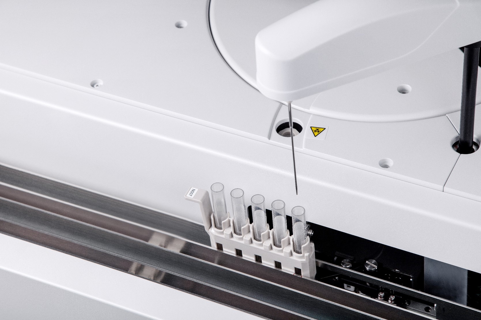 Анализатор автоматический иммунохемилюминесцентный Лидлаб Амур 9000