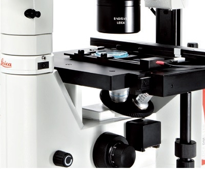 Микроскоп Leica DM IL LED для морфолог.исслед.в компл.с цвет.цифр.камерой и микроманипуляторами, антивибр.поверх.