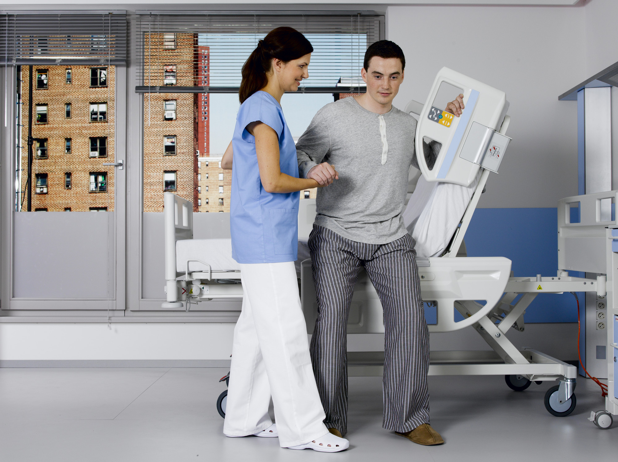 Кровать медицинская функциональная ELEGANZA 1 (пластиковые ограждения)